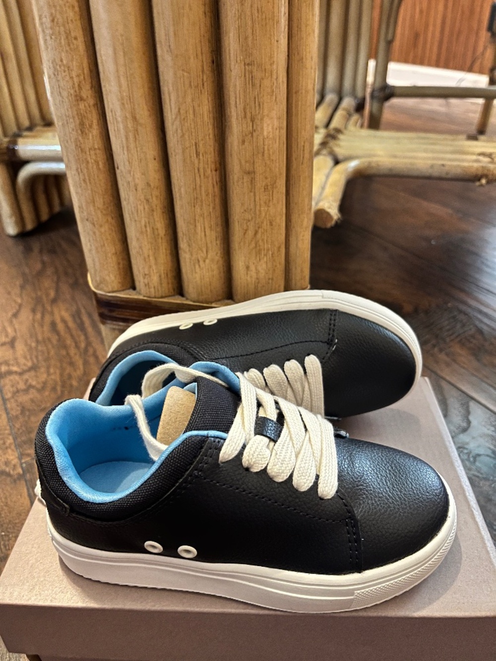 Kenneth Cole Reaction Little Boys’ Navy Casual Lace Up Sneaker Shoes Sz-11